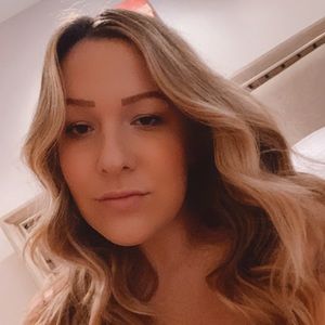 Meet your Posher, Gabriella